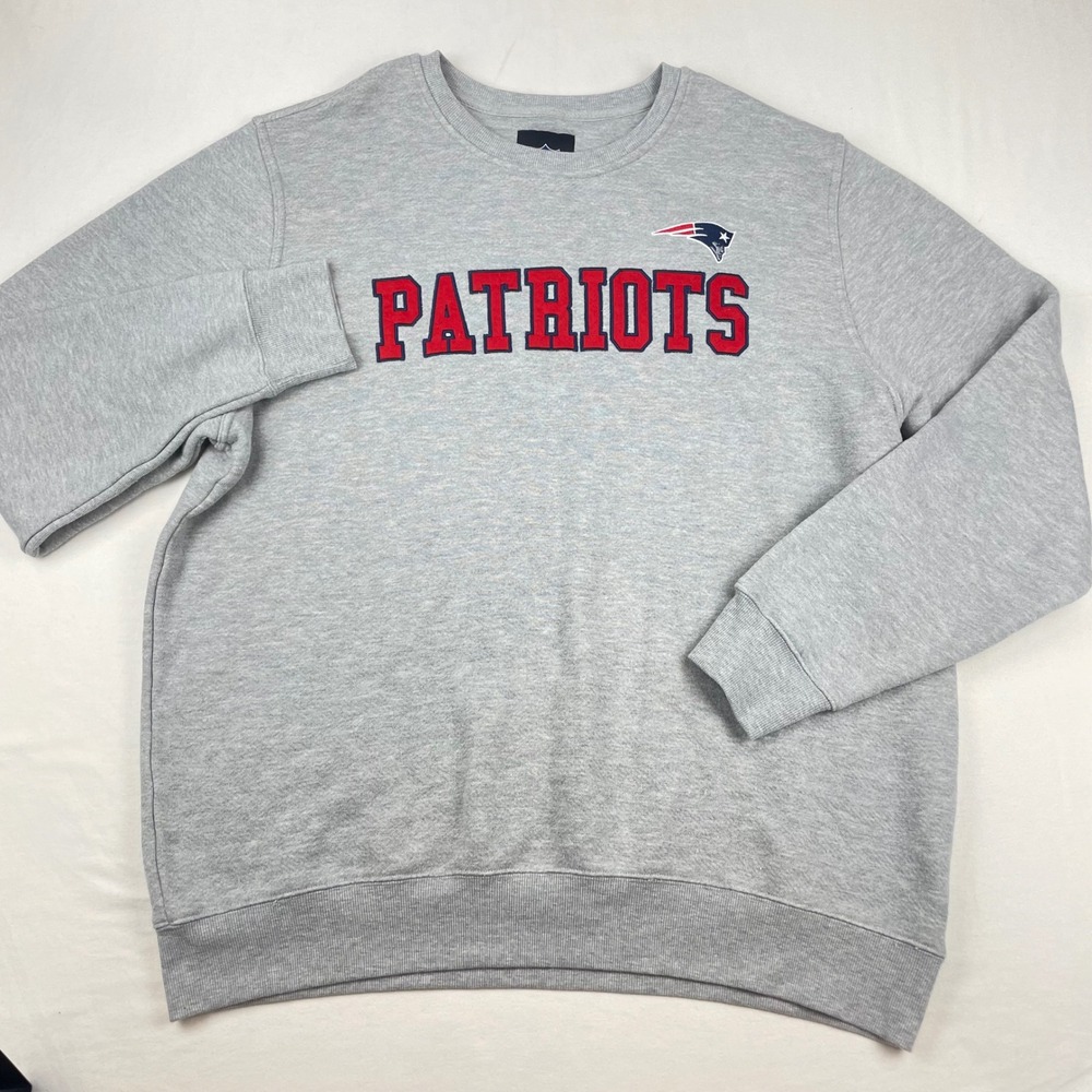 NFL New England Patriots Embroidered Crewneck Sweatshirt Mens XXL Gray 0338